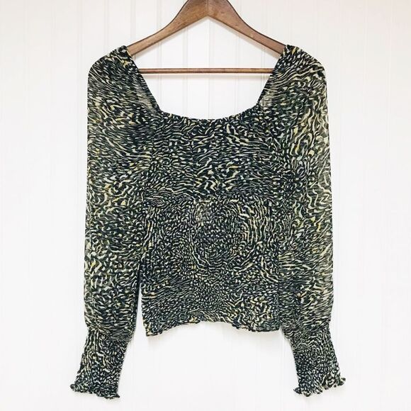 Steve Madden Animal Print Smocked Top Blouse Long Sleeve Gray Black Sz Small New - Picture 4 of 11